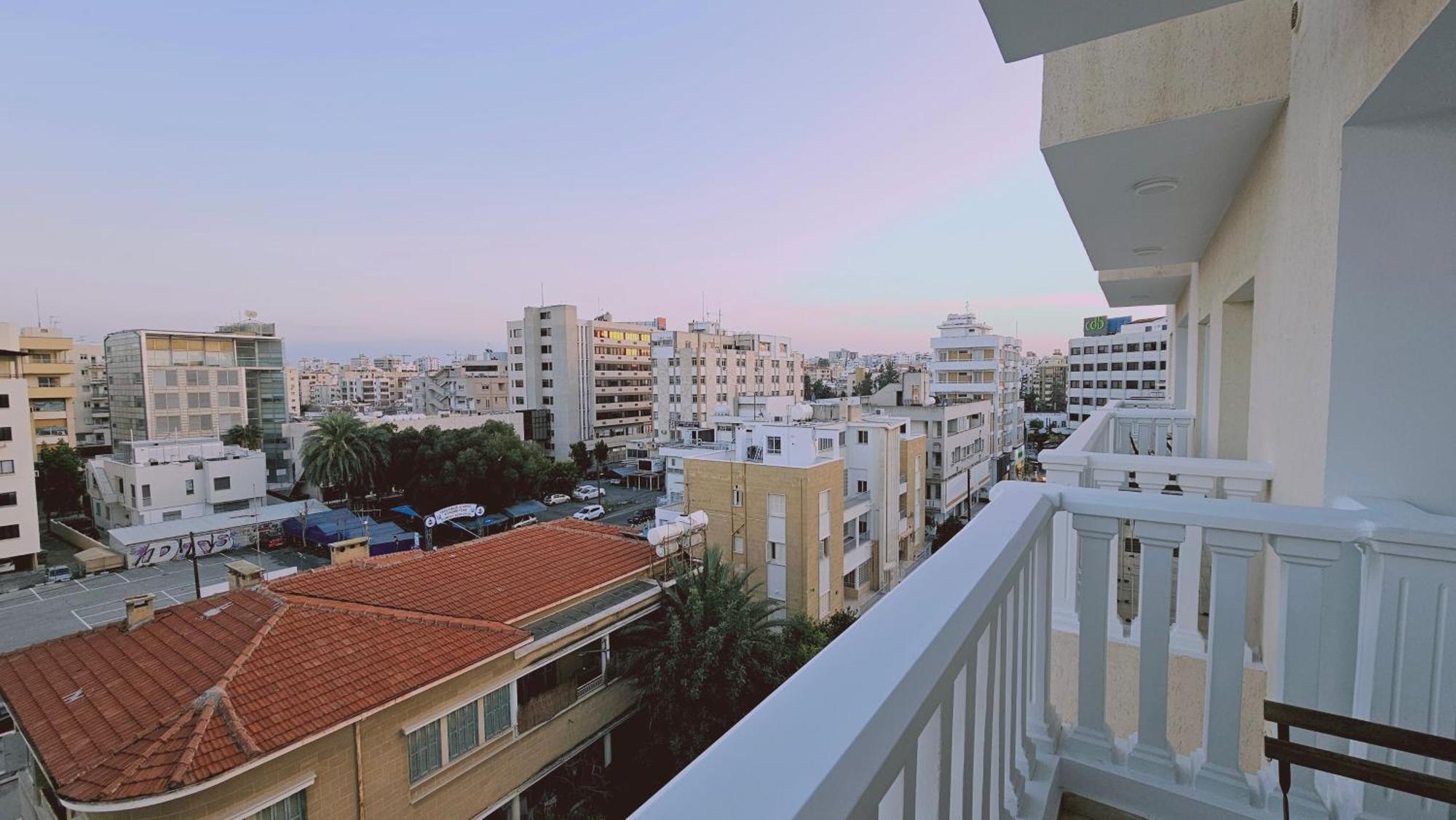 Stay Cosmo City Suites Nicosia Kültér fotó
