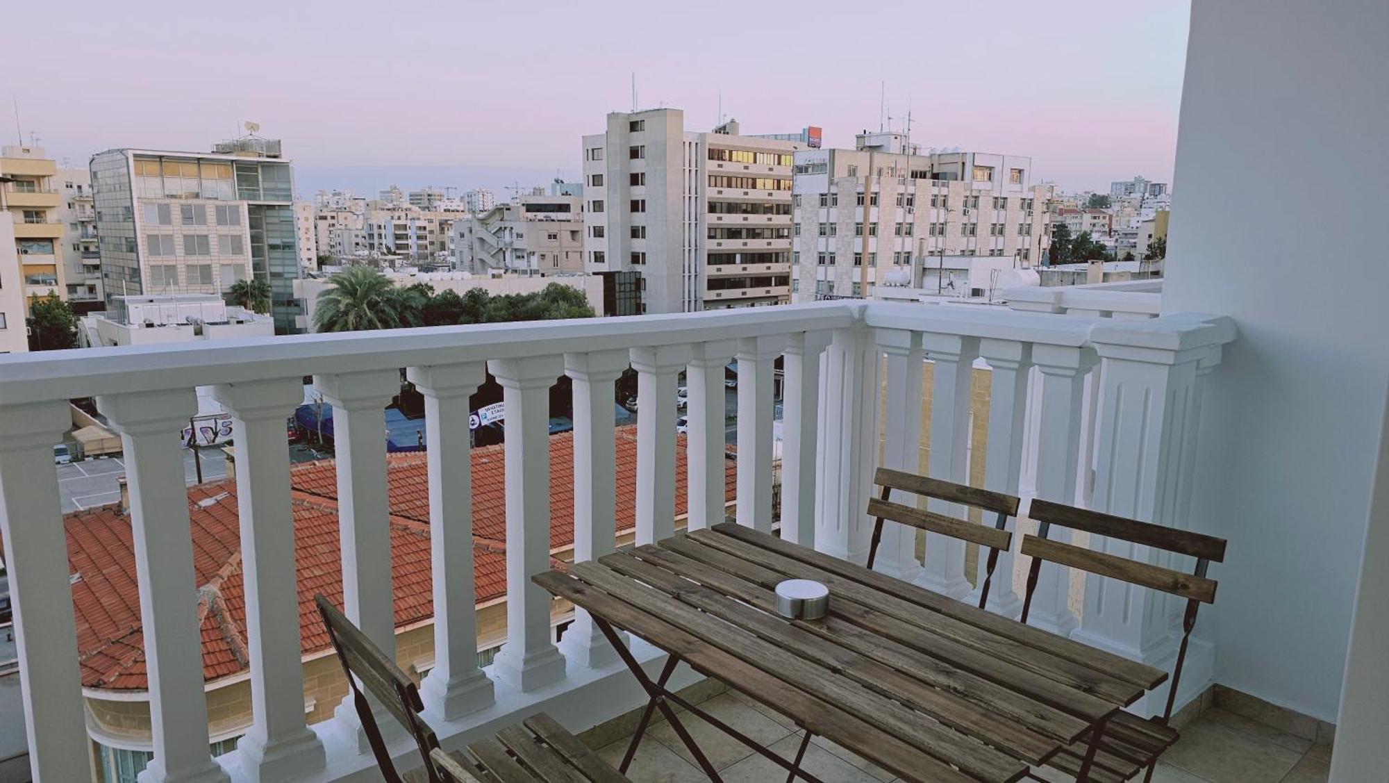 Stay Cosmo City Suites Nicosia Kültér fotó
