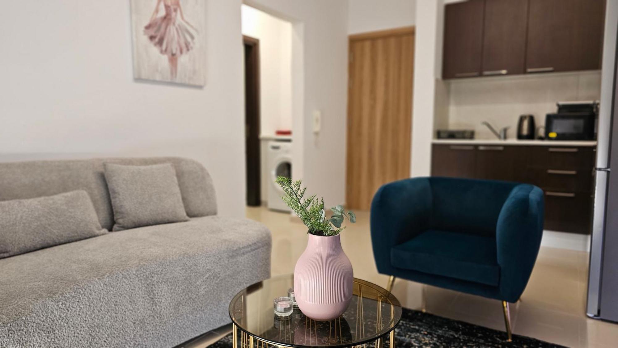 Stay Cosmo City Suites Nicosia Kültér fotó