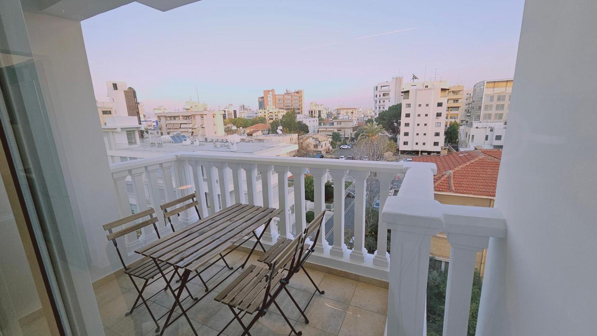 Stay Cosmo City Suites Nicosia Kültér fotó